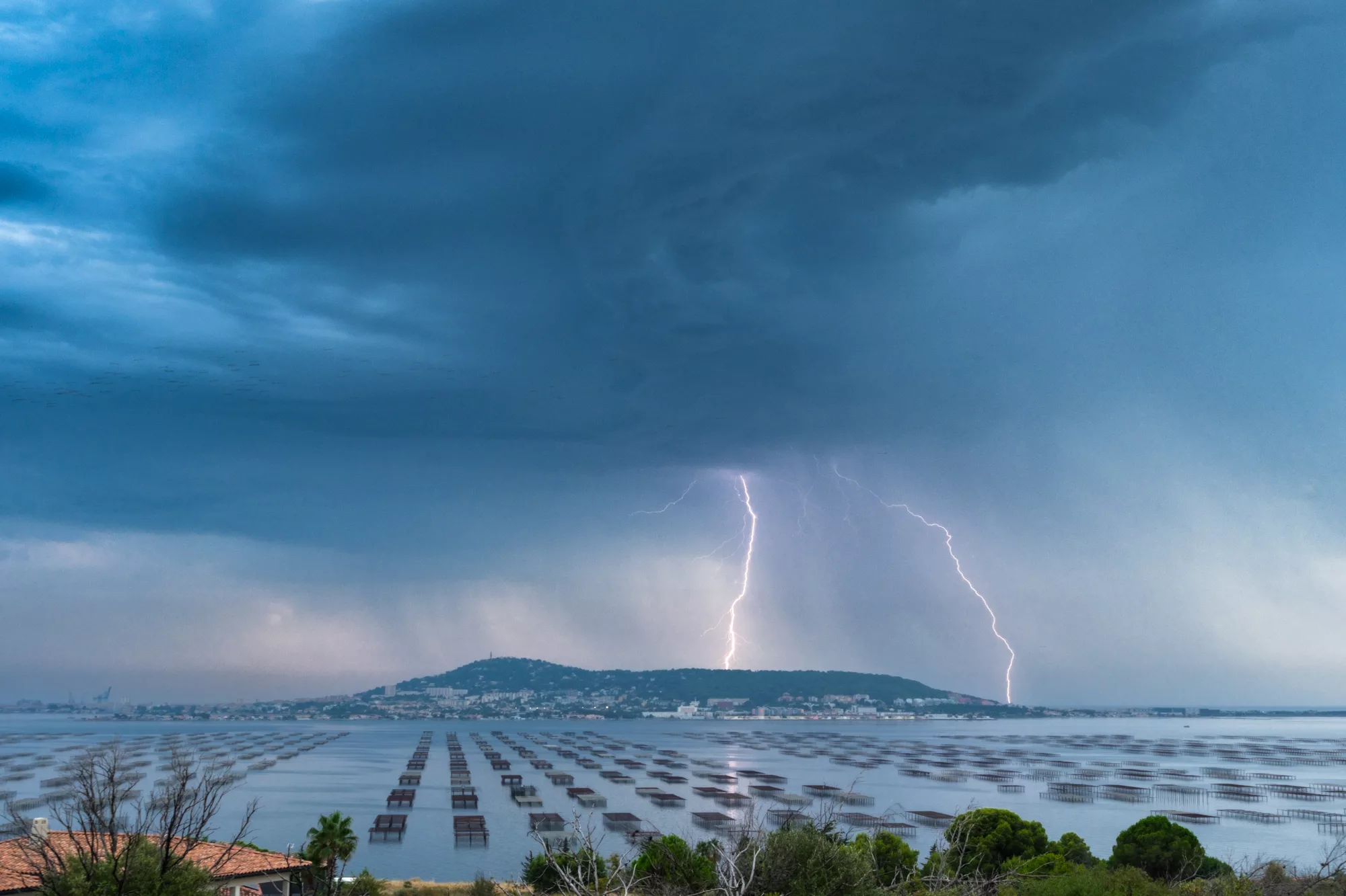 Orage en mer, au large de Sète © Florian Ambrosino